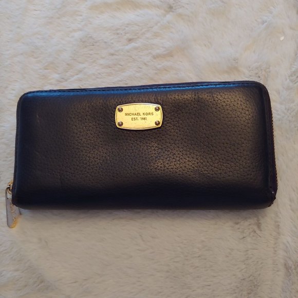 Michael Kors Handbags - Michael Kors Est 1981 Black Leather zip  wallet